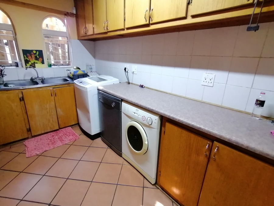5 Bedroom Property for Sale in Fichardt Park Free State